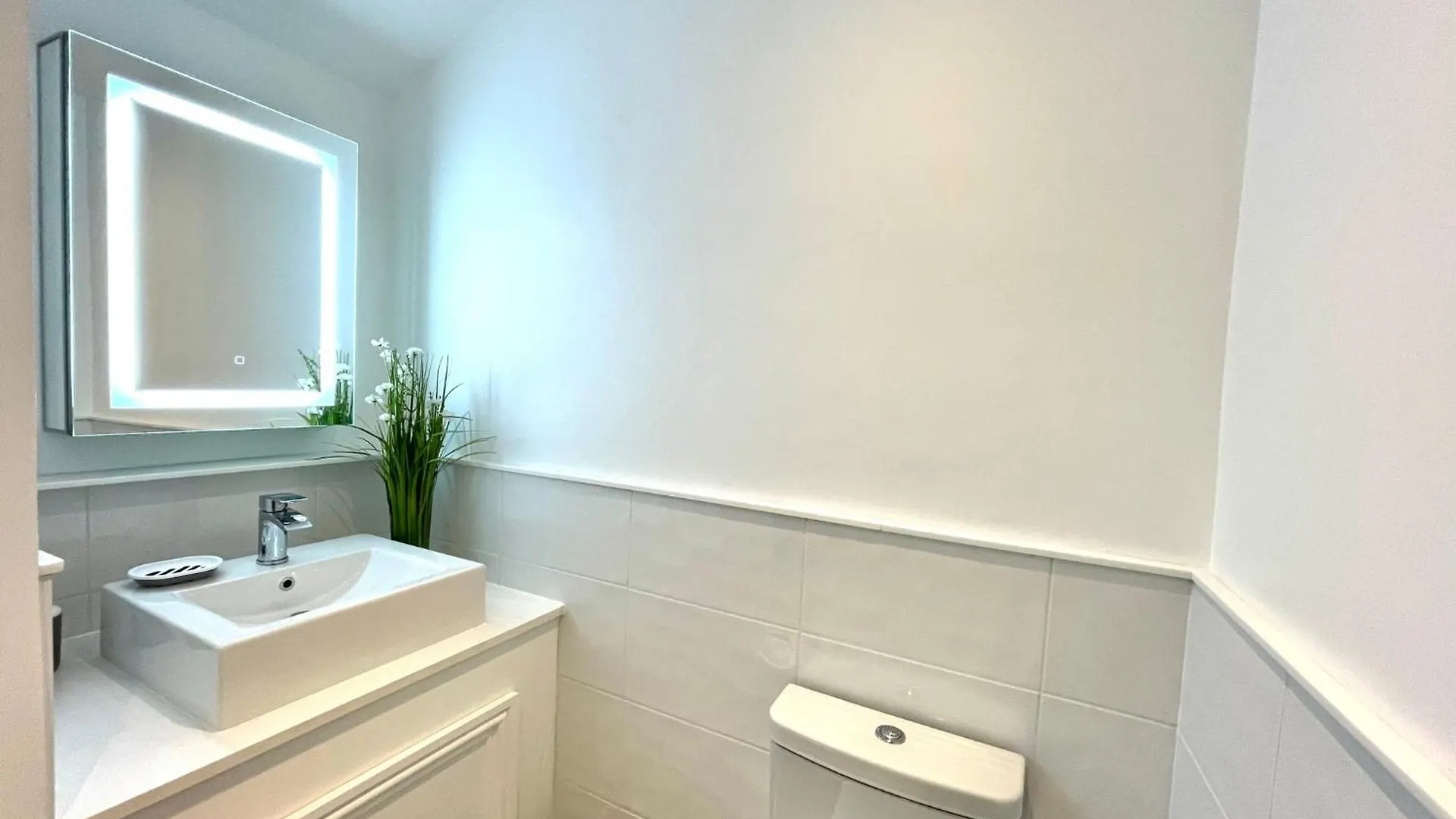 2 Bedroom Apartments Stopoverz Bristol
