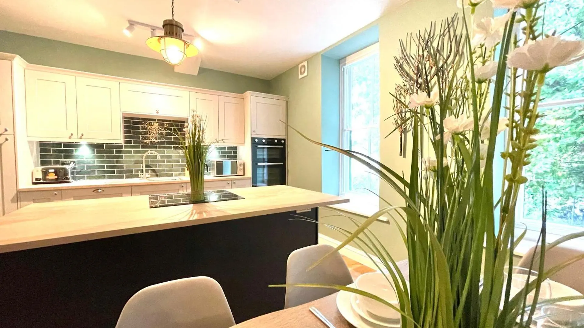 2 Bedroom Apartments Stopoverz Bristol