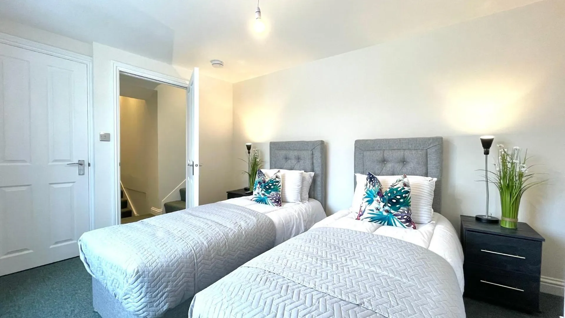 2 Bedroom Apartments Stopoverz Bristol