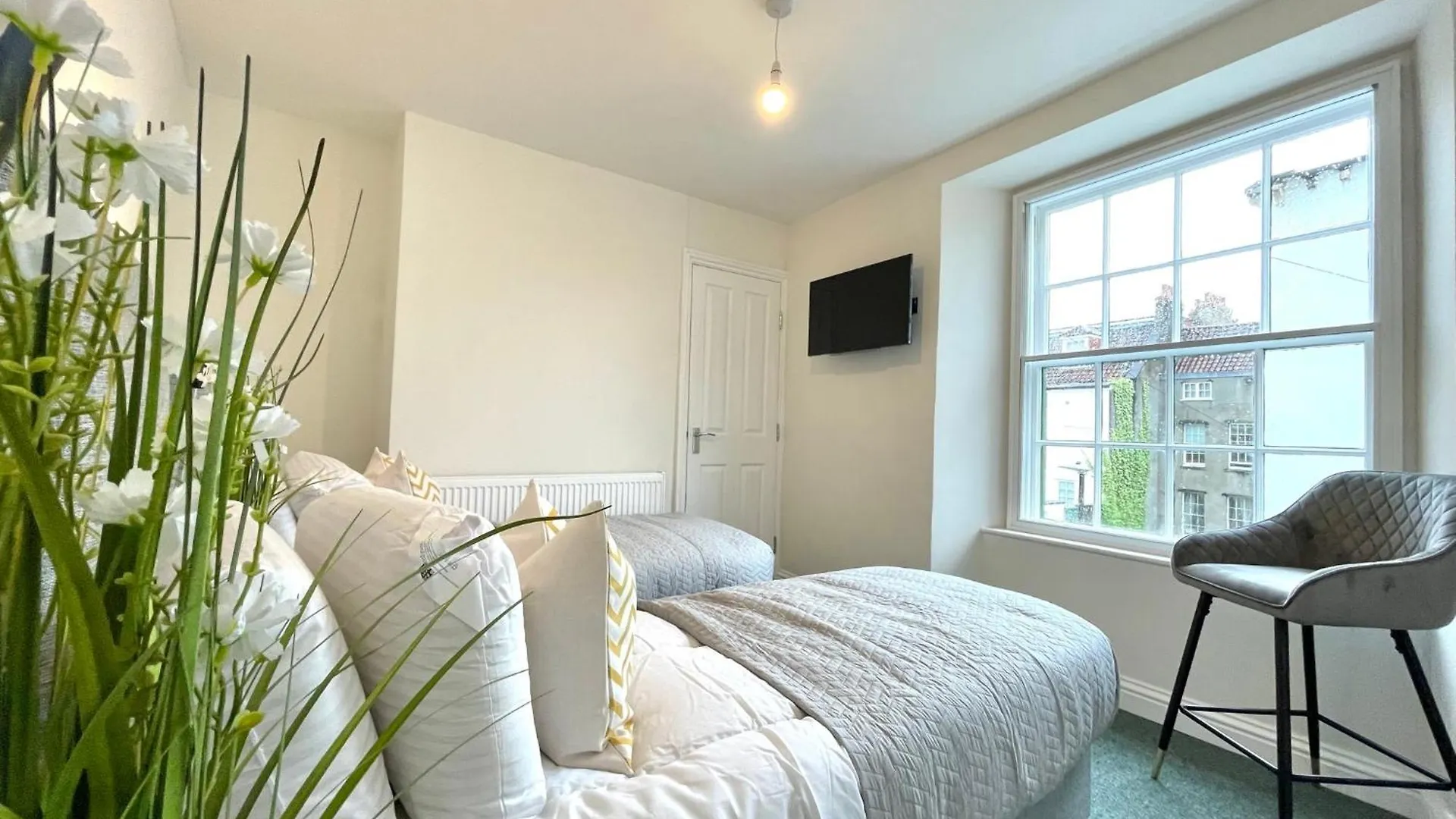 2 Bedroom Apartments Stopoverz Bristol