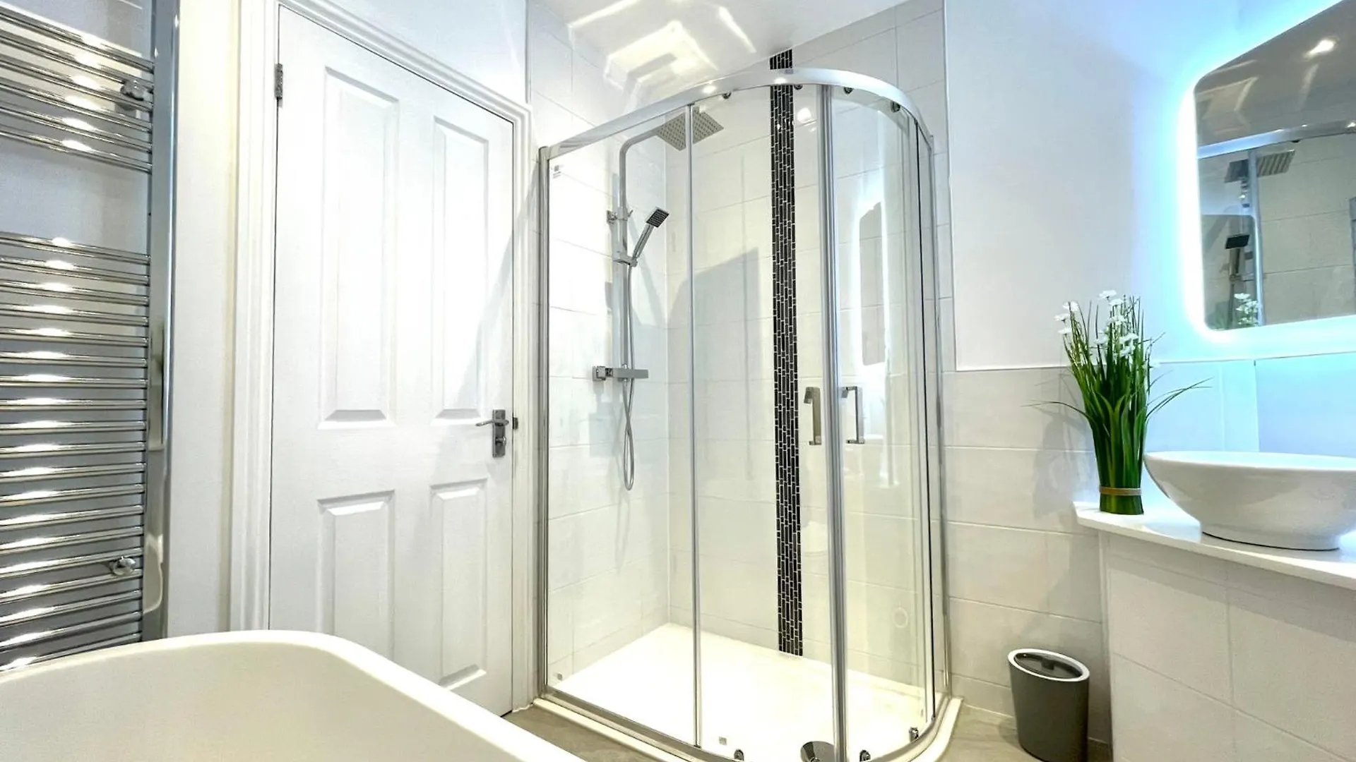 2 Bedroom Apartments Stopoverz Bristol