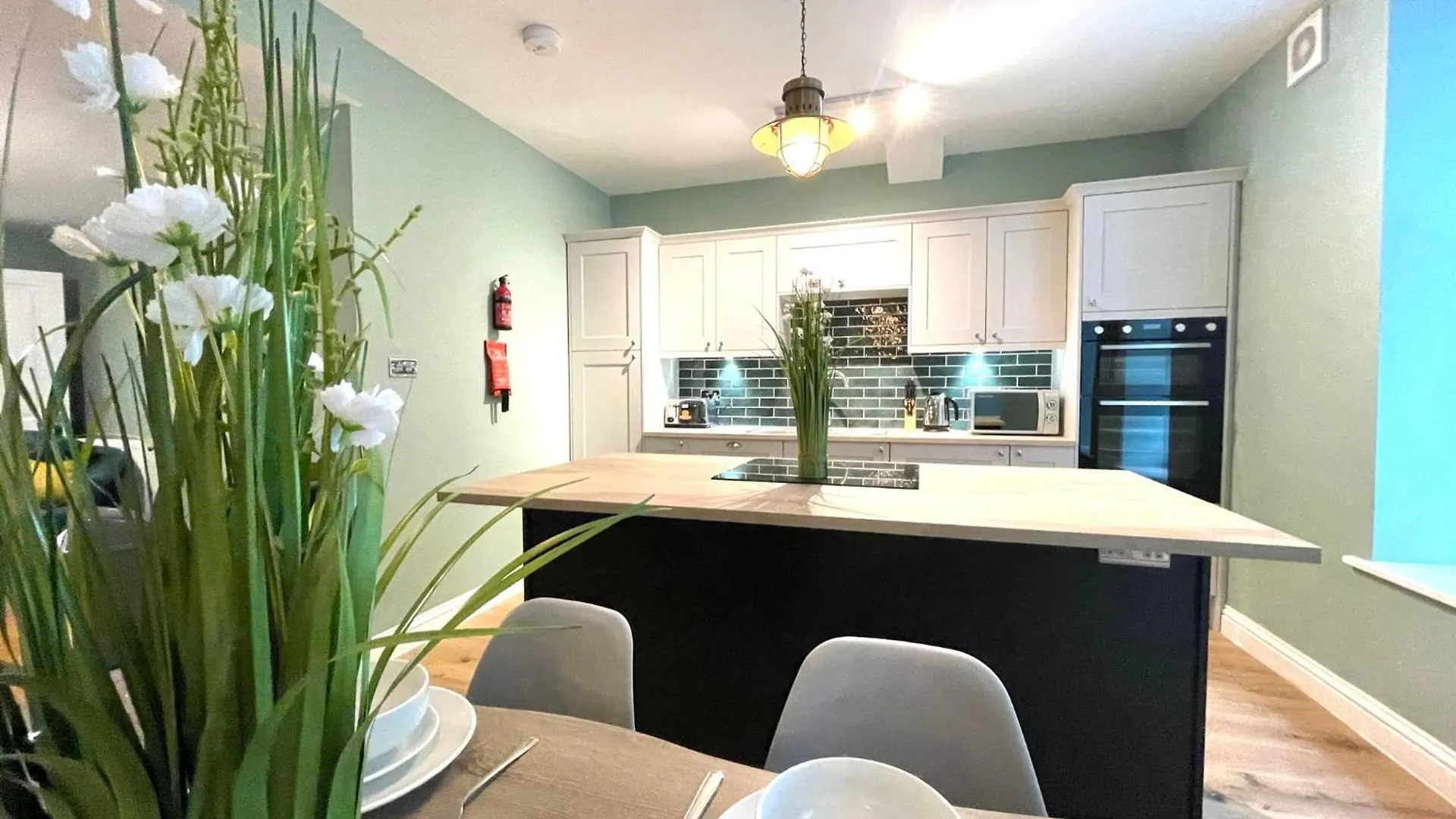 2 Bedroom Apartments Stopoverz Bristol