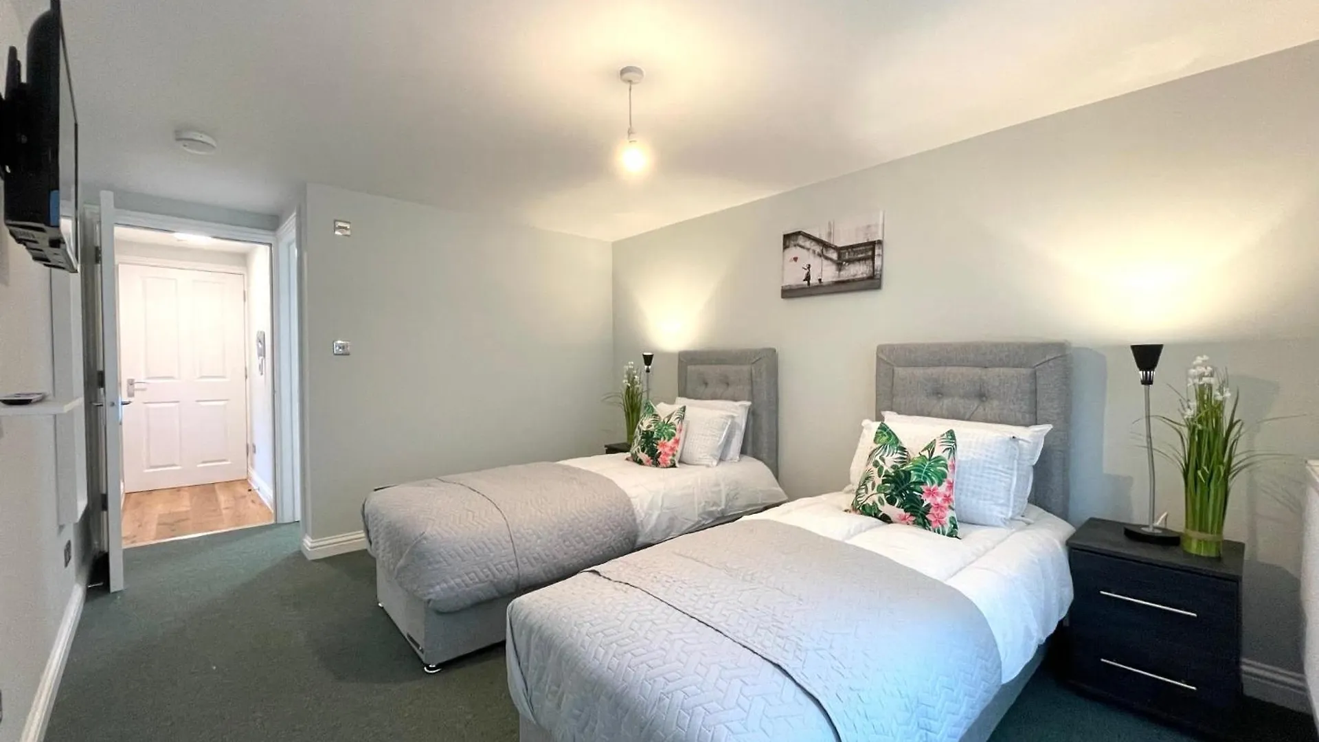 2 Bedroom Apartments Stopoverz Bristol