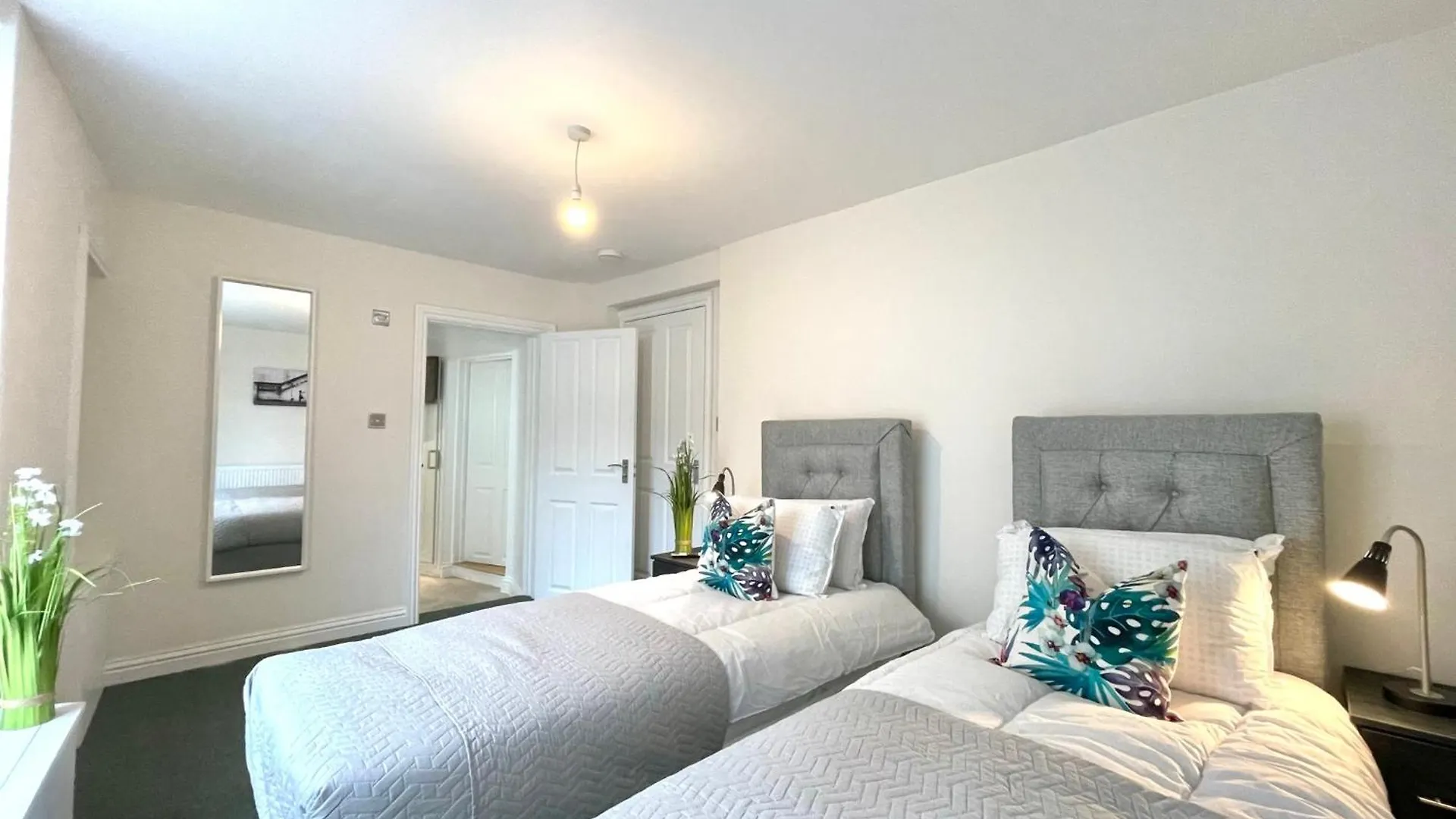 2 Bedroom Apartments Stopoverz Bristol
