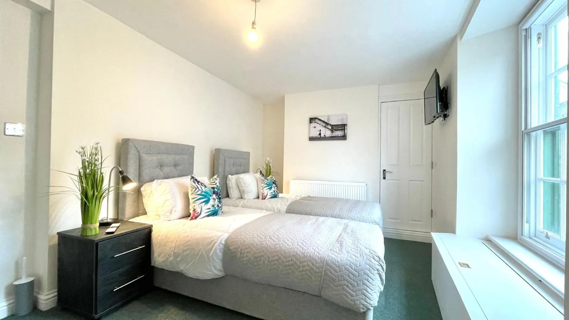 2 Bedroom Apartments Stopoverz Bristol