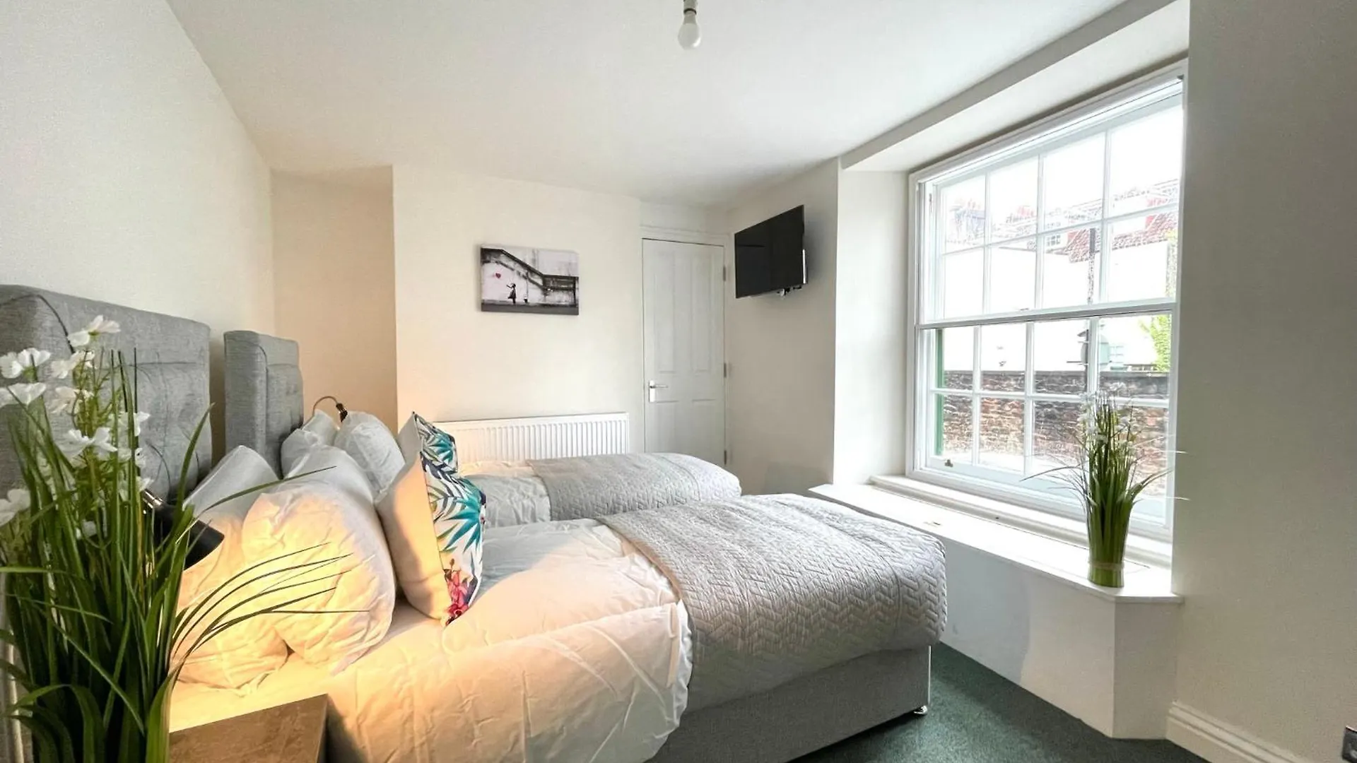 2 Bedroom Apartments Stopoverz Bristol